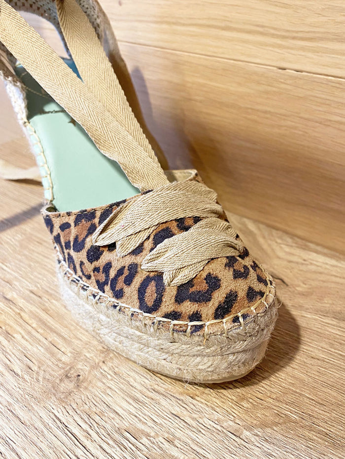 Star Love Merida Closed Toe Espadrille Wedges Leopard