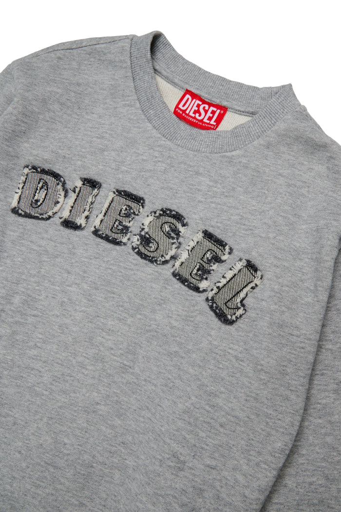 Sweatshirt with frayed logo letters