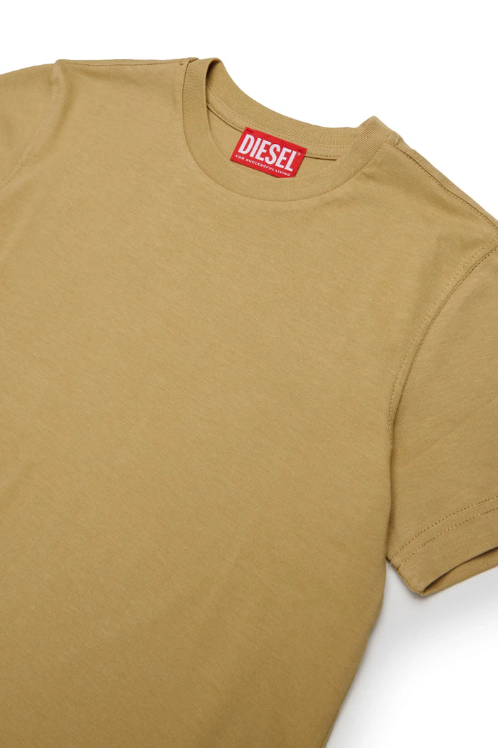 T-shirt with cut-off logo