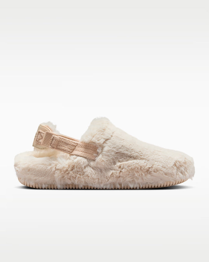 Women's Nike Calm SE