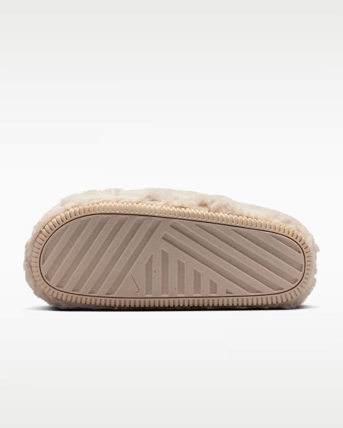 Women's Nike Calm SE