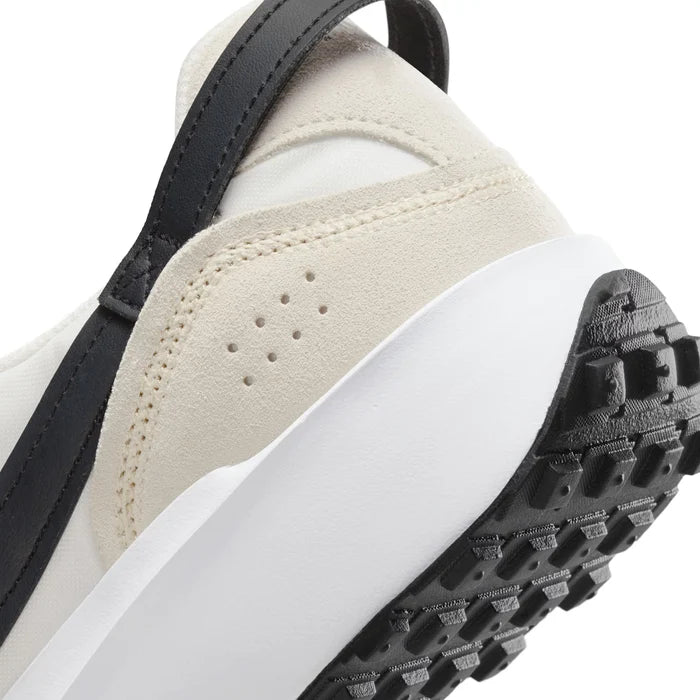 Women's Nike Waffle Debut